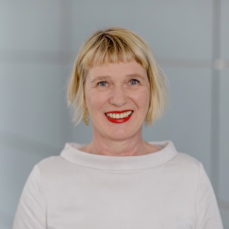 Brigitte von Taeuffenbach, Clusterleitung, Sprachen & Arbeitswelt
