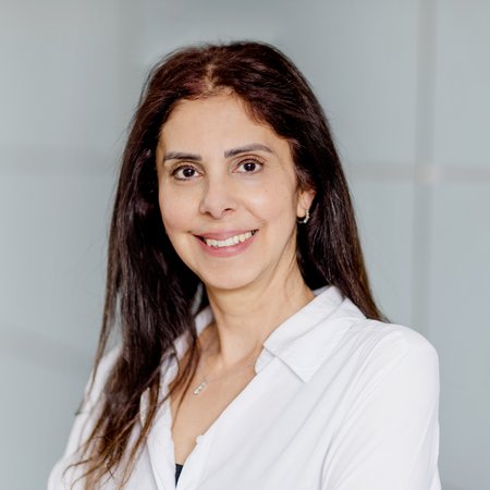 Meryem Yeniocak, Kundencenter